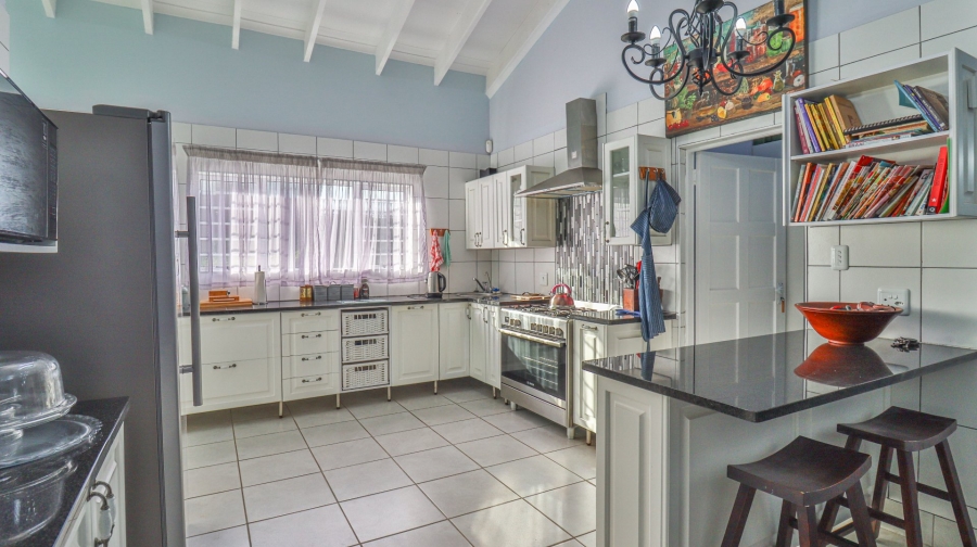 4 Bedroom Property for Sale in Outeniqua Strand Western Cape